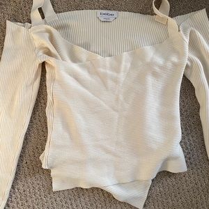 Bebe Cream off shoulder sweater S like new